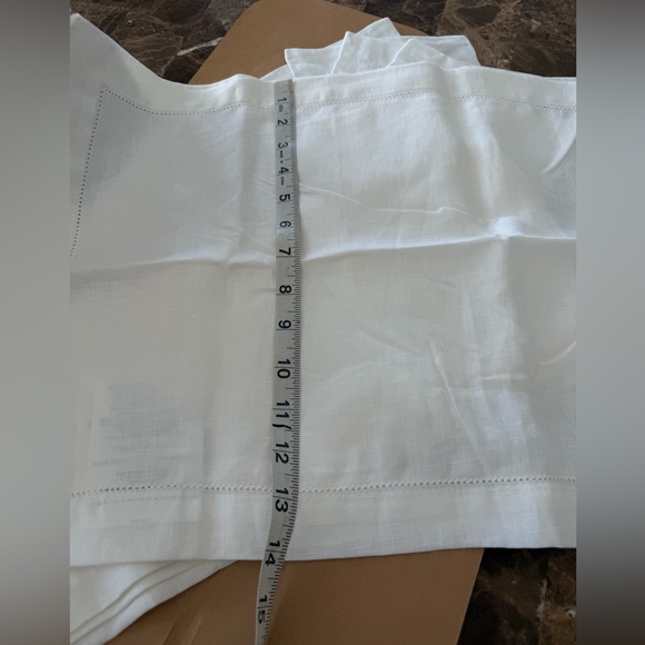 ATLINIA White Linen Placemats and Coasters - Picture 6 of 8